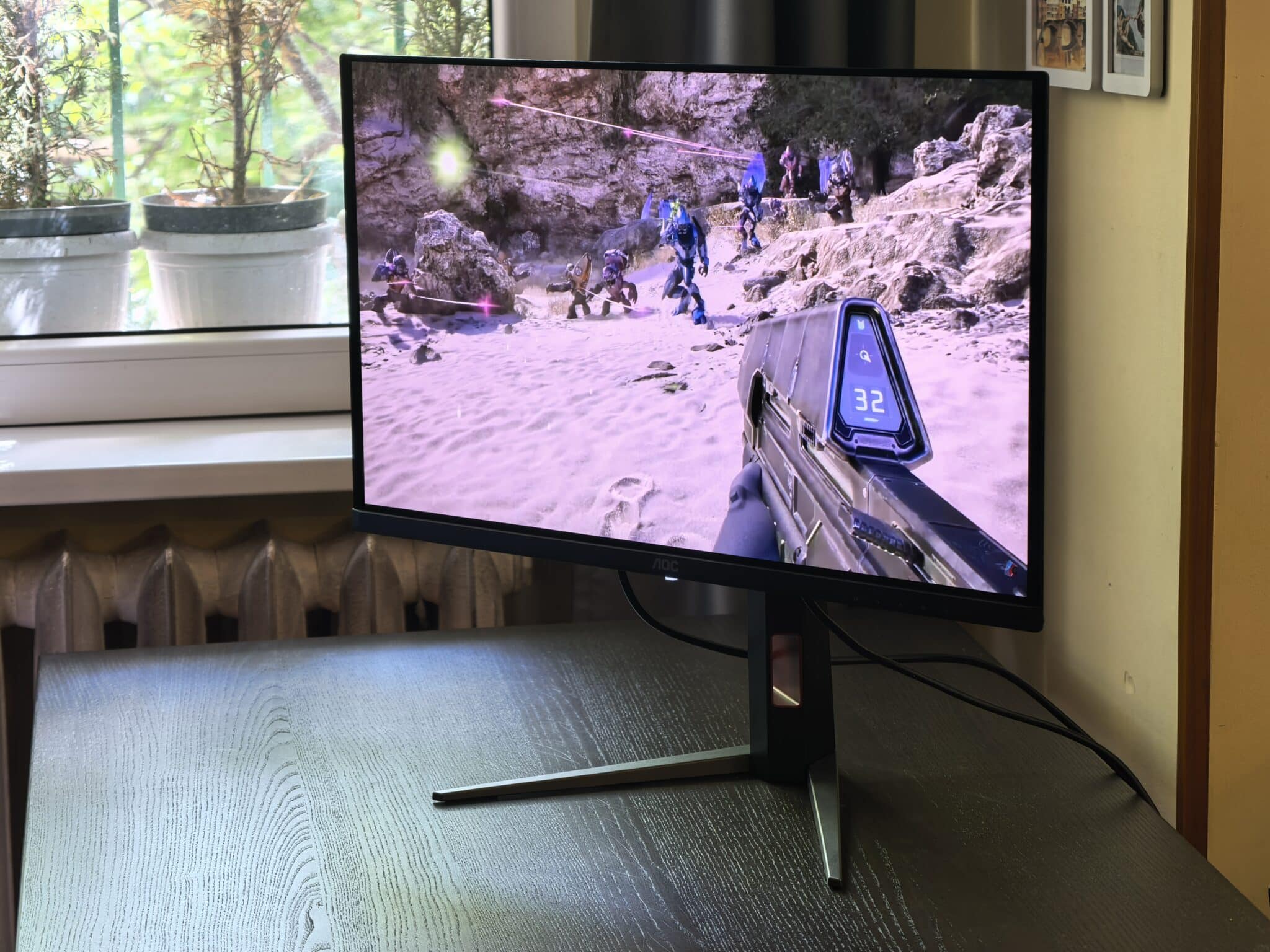 AOC Q27G4ZD: OLED картината вече не е само за богатите геймъри