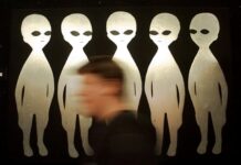 Новите досиета за НЛО: Пентагонът разкри данни за въртящи се дискове, светещи сфери и обект с формата на картоф