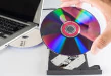 DVD срещу твърд диск: Кой вид съхранение на филми издържа по-дълго?