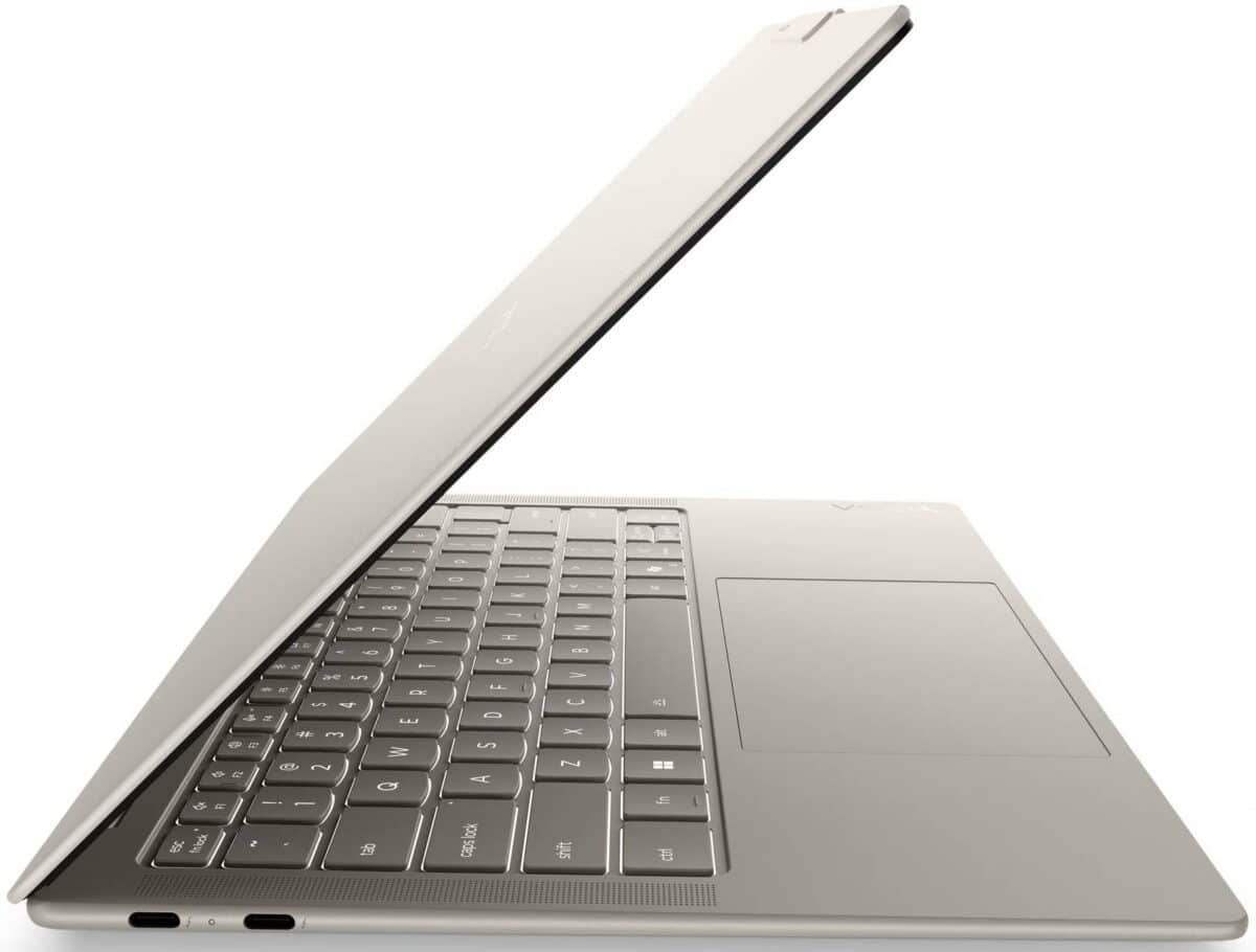Lenovo Yoga Slim 7 Aura Edition: лаптопът под килограм, който може да ви накара да забравите за MacBook Air