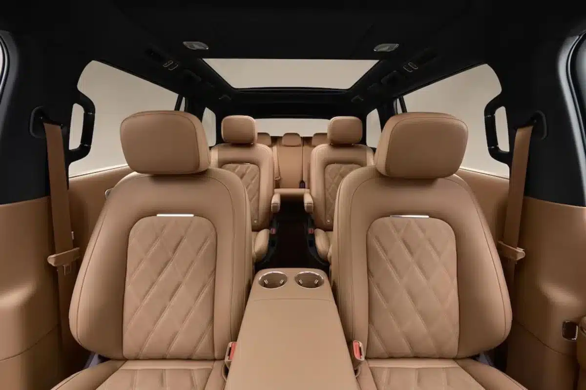 Xiaomi представи серията семейни хибридни SUV-та SkyNomad с пробег до 1706 км на цена от 200