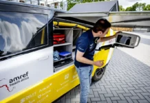 Първата в света линейка, задвижвана от слънчеви батерии: студенти осъществиха това, за което автомобилните концерни не са се сетили