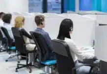 Краят на кол центровете? Компании по целия свят активно съкращават персонала за обслужване на клиенти в полза на AI