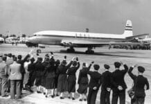 Преди 77 години излита самолетът, който промени пътуванията завинаги