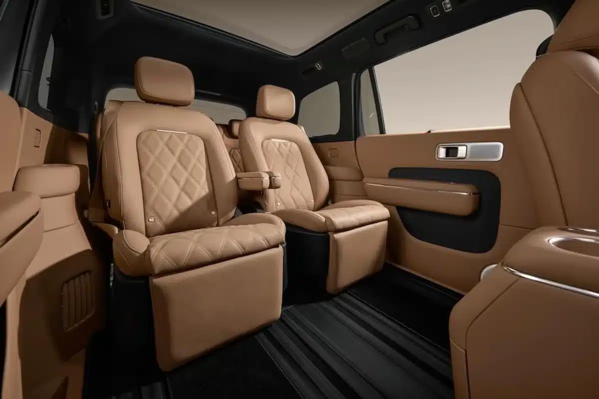 Xiaomi представи серията семейни хибридни SUV-та SkyNomad с пробег до 1706 км на цена от 200