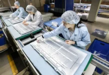 Крах на местното производство: Единственият официален производител на телевизори в Русия обяви фалит