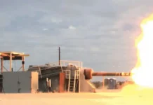 Военен пробив: САЩ изпробваха хиперзвукова бойна глава с помощта на артилерийско супероръдие
