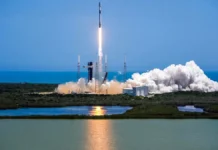 Критиците твърдят, че SpaceX не може да се мери с AT&T, T-Mobile и Verizon, но те не виждат цялостната картина