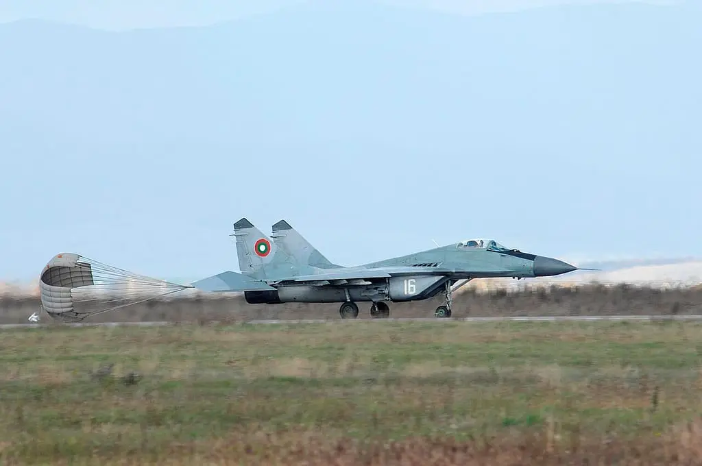 Новите F-16 на България ще пристигнат с три години закъснение. Има ли алтернативи?
