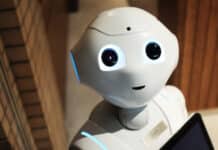 AI вече отнема работни места от хората: при кои професии се наблюдават най-много съкращения?