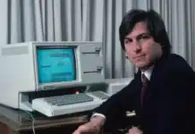 Визитна картичка на Стив Джобс от 1983 година с неговия подпис се предлага на търг за $85 000
