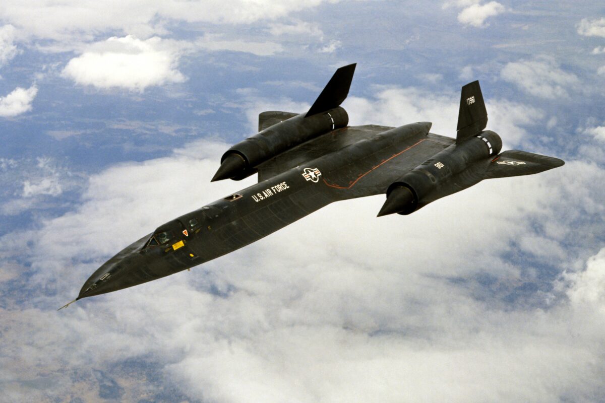 Най-голямата измама на Студената война: как СССР помогна на САЩ да построят SR-71