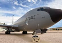 Защо американските самолети-цистерни KC-135 се намират в България и какво всъщност представляват те