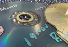 CD и DVD дисковете започнаха да се разпадат без видима причина