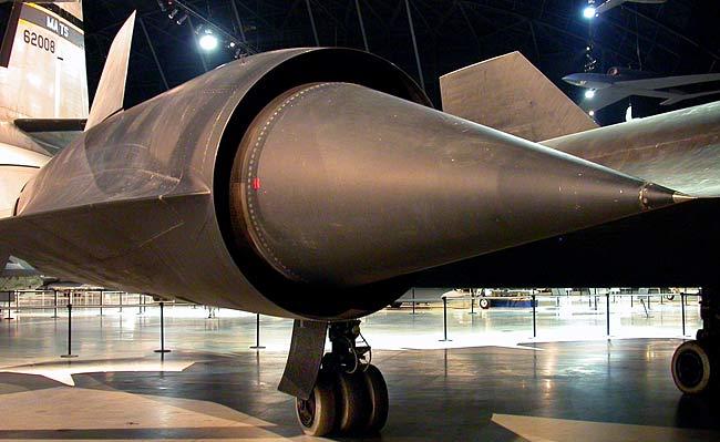 Най-голямата измама на Студената война: как СССР помогна на САЩ да построят SR-71