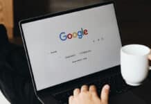 Google започна да премахва бутона за търсене от началната си страница