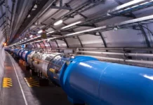 CERN изоставя Red Hat и прехвърля над 2200 управляващи компютъра към Debian 13