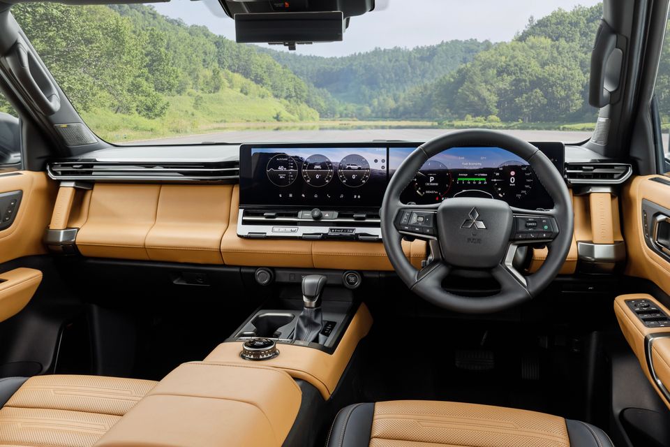 Новият Pajero загуби резервната си гума на задната врата