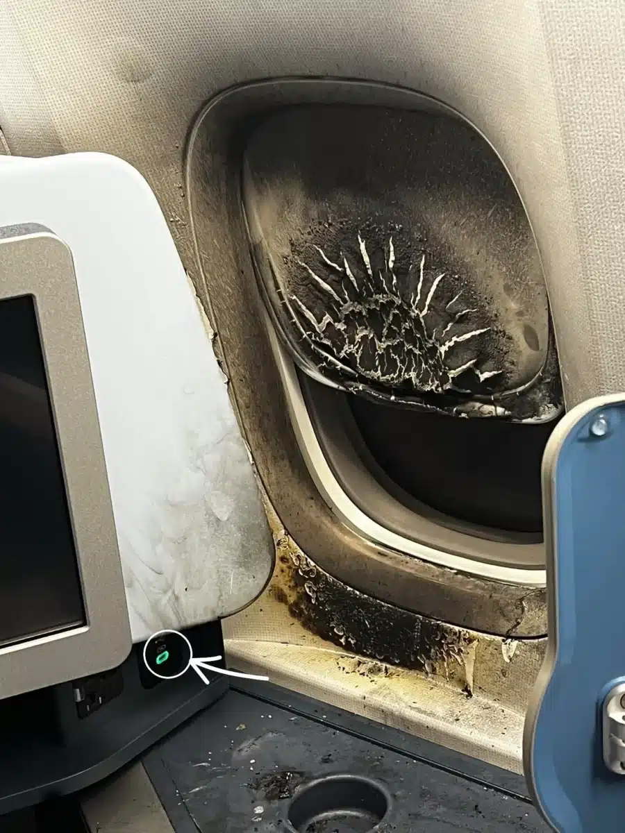 Power bank на бившия шеф на KLM пламна над Атлантика – самолетът се върна след 5,5 часа във въздуха