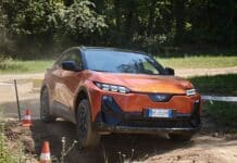 Subaru Uncharted: 343 електрически коня, Милано и кал до ушите