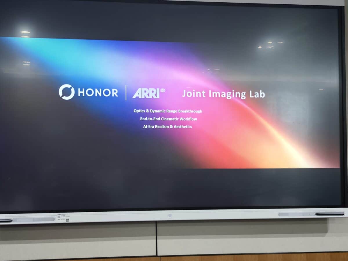 Robot Phone е само началото: HONOR ни показа какво идва след него