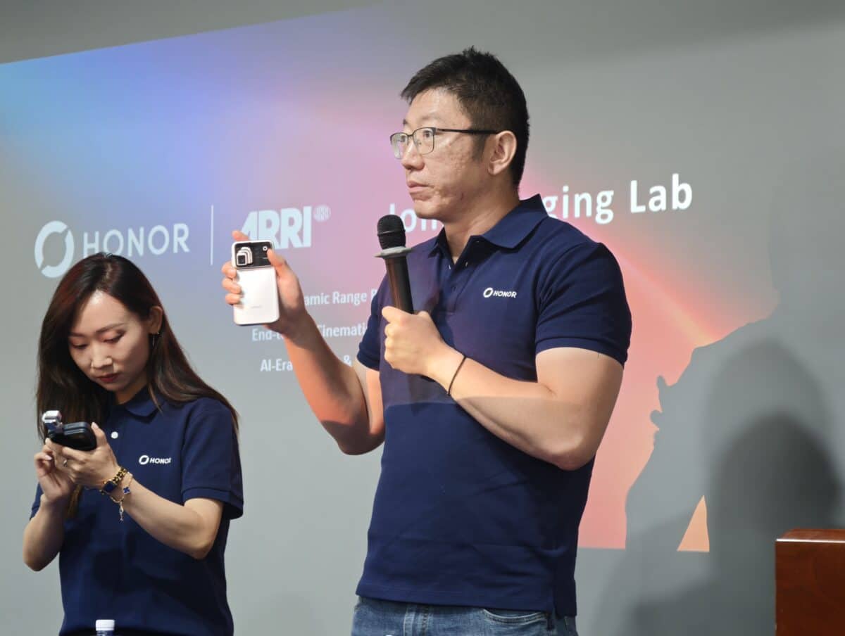 Robot Phone е само началото: HONOR ни показа какво идва след него