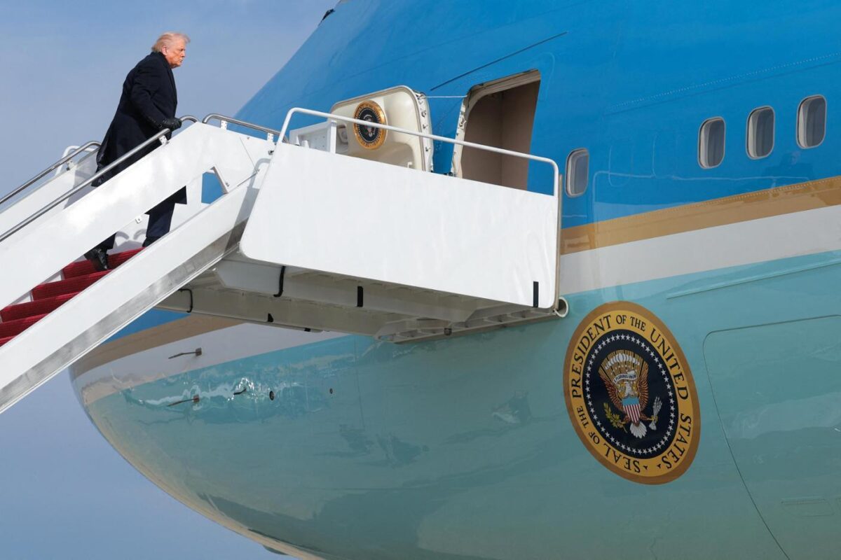 Ако Air Force One пада, как се спасява президентът? Холивудската капсула всъщност не съществува