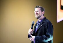 Бордът на директорите на Automattic изпрати изпълнителния директор Мат Мъленуег в отпуск против волята му