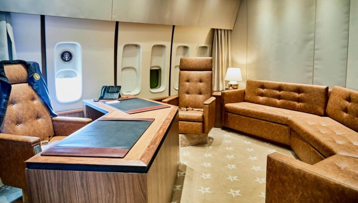 Ако Air Force One пада, как се спасява президентът? Холивудската капсула всъщност не съществува