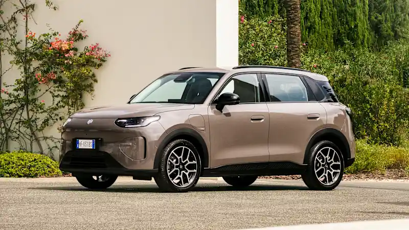Leapmotor B03X: SUV за 23 900 евро, който се усеща по-скъп, по-бърз и по-голям