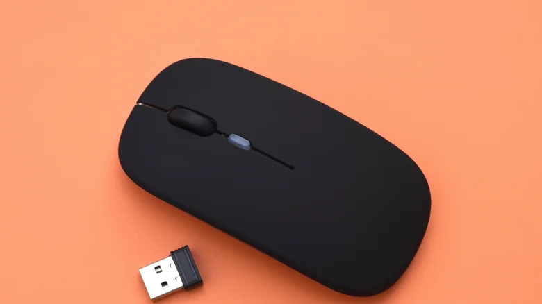 Bluetooth мишка срещу Wireless мишка: Каква е разликата и коя е по-добрата?