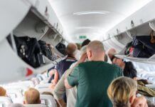 Астрофизик измисли почти два пъти по-бърз начин за качване в самолет. Защо авиокомпаниите не го използват?