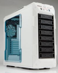 In Win анонсира геймърския корпус BX141